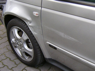 Mercedes Vaneo nach Unfall. Mercedes Vaneo nach Unfall.