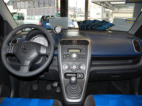 Der neue Opel Agila. Opel Agila, Armaturenbrett.