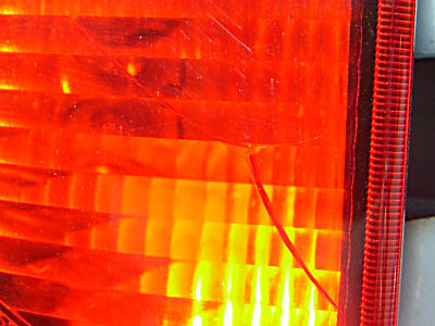 Rücklicht mit Sprung. Rücklicht mit Sprung.