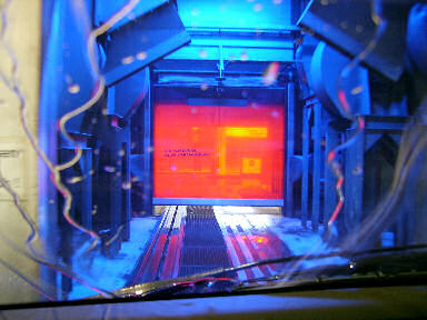 Fahrt durch Waschanlage. Fahrt durch Waschanlage.
