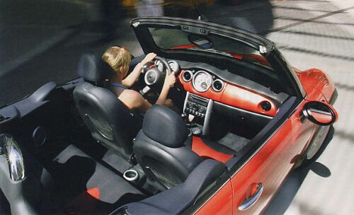 Kaum ein anderes Cabrio bietet ähnliche Offen-Gefühle. Kaum ein anderes Cabrio bietet ähnliche Offen-Gefühle.