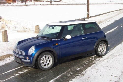 Mini im Winter. Mini im Winter.