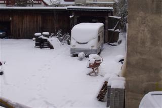 Neuerlicher Schneefall. Neuerlicher Schneefall.