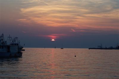 Romantischer Sonnenuntergang. Romantischer Sonnenuntergang.