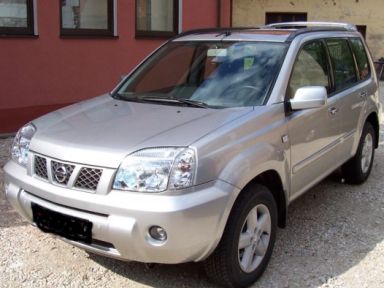 Frontansicht des Nissan X-Trail von Christian Leitsch. Frontansicht des Nissan X-Trail von Christian Leitsch.