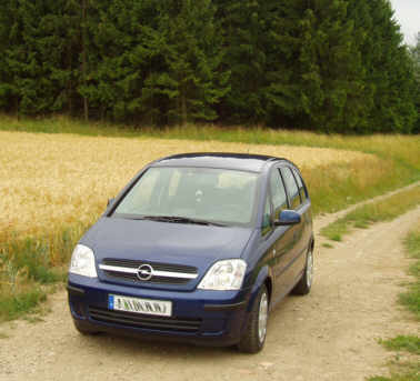 Front und Fahrerseite des Opel Meriva. Front und Fahrerseite des Opel Meriva.
