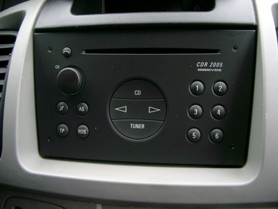 Jetzt kann ich wieder meine Pumuckel CD hören. Radio CAR 2005.