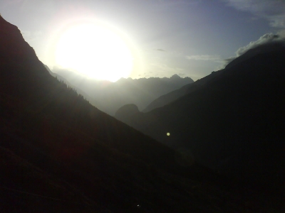 Sonnenuntergang in den Bergen. Sonnenuntergang in den Bergen.