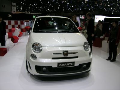 Klein und heiß. Der Fiat 500 Abart. Klein und heiß. Der Fiat 500 Abart.
