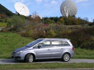 Lenks Parabolantennen mit dem Zafira. 