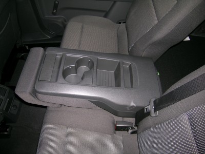 Die neu gestaltete Mittelarmlehne des Modelljahr 2007. Die neu gestaltete Mittelarmlehne des Modelljahr 2007.