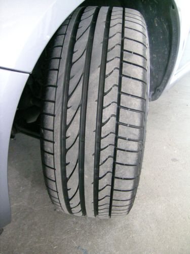 Das Profil des Bridgestone RE 050A FSL  XL 225/45 R17 94 V beeindruckt. 