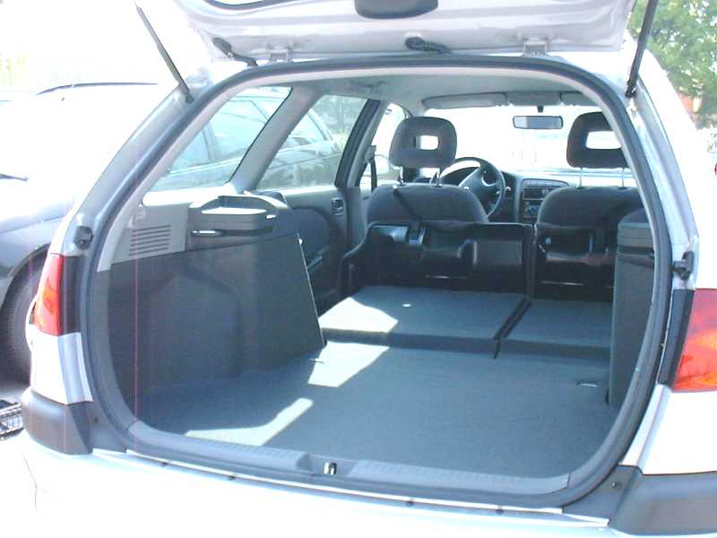 Detailfoto: Toyota Avensis Combi 