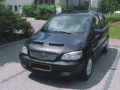 Steinschlagschutz für Front und Motorhaube des Opel Zafira von der Firma Ch. Kunz. 