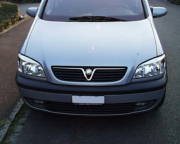 Front mit Vauxhall-Emblem Front mit Vauxhall-Emblem