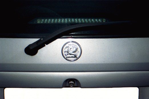 Vauxhall-Emblem am Heck Vauxhall-Emblem am Heck
