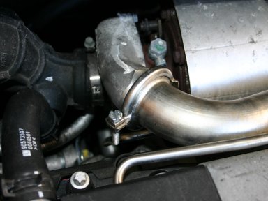 Neue Schelle am Turbolader. Neue Schelle am Turbolader.