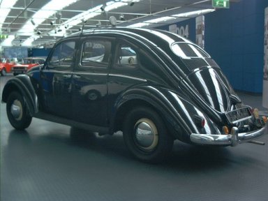 Viertüriger VW Käfer als Taxi aus dem Jahr 1953. 