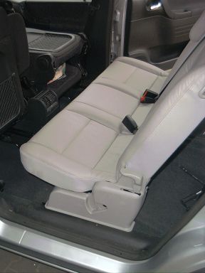 Neue Rücksitzbank im Zafira A Baujahr 2001. Neue Rücksitzbank im Zafira A Baujahr 2001.