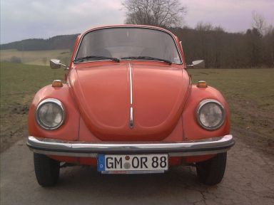 Roter VW 1303 als Übergangsfahrzeug bis zur Lieferung des neuen Testzafiras. Roter VW 1303 als Übergangsfahrzeug bis zur Lieferung des neuen Testzafiras.