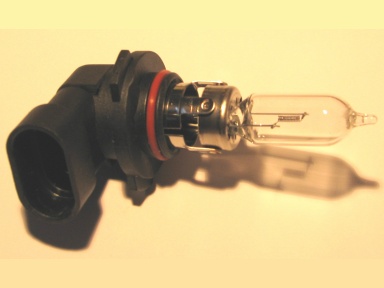 Leuchtmittel HB3U für das Fernlicht. Leuchtmittel HB3U für das Fernlicht.