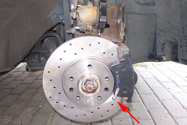 Neue Beläge eingesetzt. Neue Beläge eingesetzt.