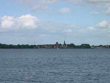 Blick auf Waren an der Müritz. 
