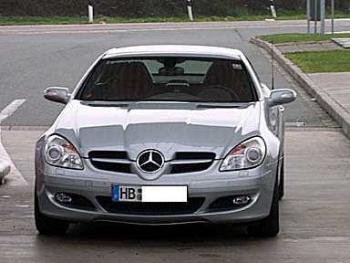 Mercedes SLK mit der Aufschrift Erprobungsfahrzeug. Mercedes SLK mit der Aufschrift Erprobungsfahrzeug.