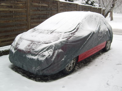 Das Auto unter der Haube. 