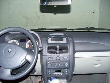 Ansicht des Clio Cockpits. Ansicht des Clio Cockpits.