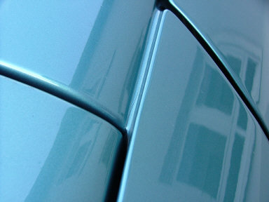 Riss in der C-Säule hinten rechts. Riss in der C-Säule hinten rechts.
