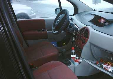 Der Renault Modus — Blick in den Innenraum. Der Renault Modus — Blick in den Innenraum.