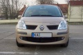 Renault Modus mit weißen Frontblinkern. 