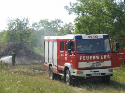 Einsatzfahrzeug der Feuerwehr. 