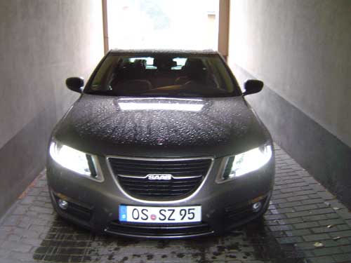 Der Saab 9-5 von vorne. 