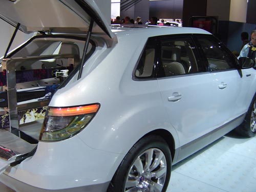 Seitliche Heckansicht des Saab 9-4X. Seitliche Heckansicht des Saab 9-4X.