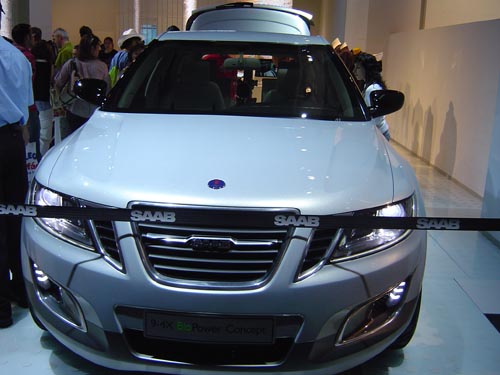 Frontansicht des Saab 9-4X. Frontansicht des Saab 9-4X.