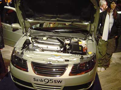 Saab 9-5 Kombi von vorne. 