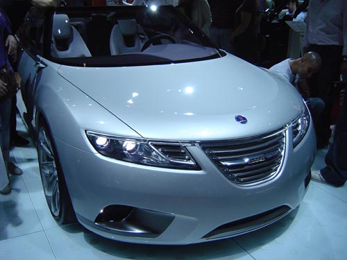 Frontansicht des 9-X Cabrio. Frontansicht des 9-X Cabrio.