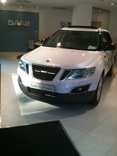 Frontansicht des SUV Saab 9-4X. 