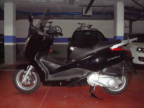 Seitenansicht der S-Wing. Seitenansicht der S-Wing.