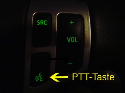 Push to talk-Taste am Lenkrad. Push to talk-Taste am Lenkrad.
