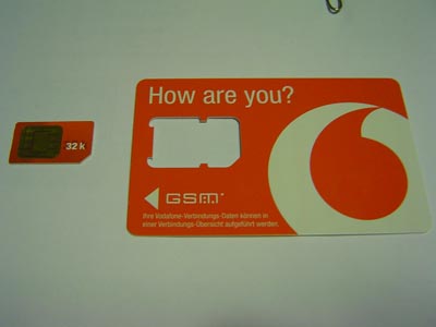 Große und kleine SIM-Karte. Große und kleine SIM-Karte.