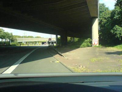 Ungefähr 50m vor dem Blitzmobil steht das zweite 60er-Schild. 