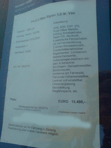 Preisschild und Ausstattung Ford C-MAX beim Ford-Händler. Preisschild und Ausstattung Ford C-MAX beim Ford-Händler.