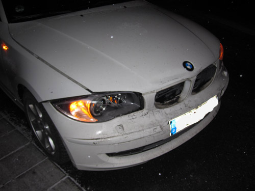 Technisches K.O. in der ersten Runde — Sieger der ungleichen Konkurrenten in der Kompaktklasse ist eindeutig der Seat Altea. Beschädigte Front am 1er BMW.