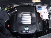 Motor: 6 Zylinder = 30 Ventile. Motor: 6 Zylinder = 30 Ventile.