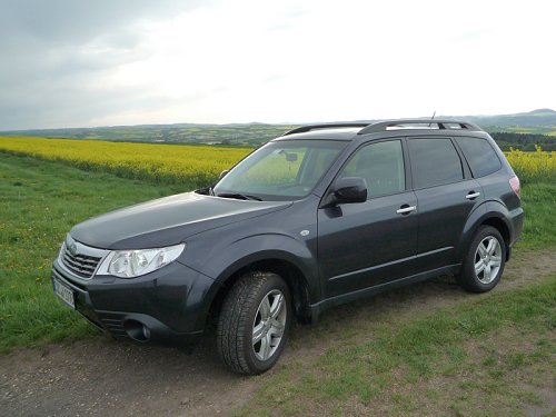 Subaru Forester nach der Scheibentönung. Subaru Forester nach der Scheibentönung.