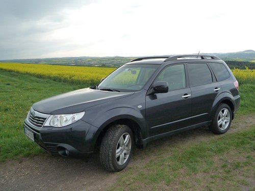 Subaru Forester nach der Scheibentönung. 