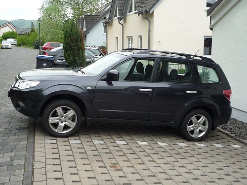 Subaru Forester vor der Scheibentönung. 